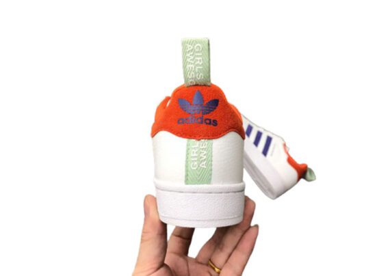 ⁦נעלי אדידס-ADIDAS Stan Smith - White - Nave-Blue - Red⁩ – תמונה ⁦3⁩