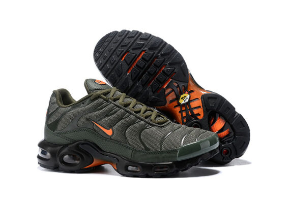 ⁦נעלי נייק-NIKE AIR MAX PLUS TN-ARMY GREEN-ORANGE LOGO⁩ – תמונה ⁦6⁩