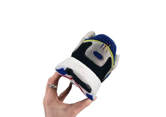 ⁦נעלי אדידס-ADIDAS Tresc Run – Gray - Red - Black⁩ – תמונה ⁦8⁩