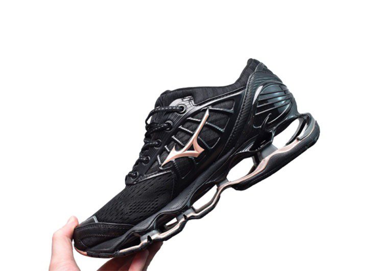 נעלי מיזונו-MIZUNO-Black & Shilo – תמונה 2