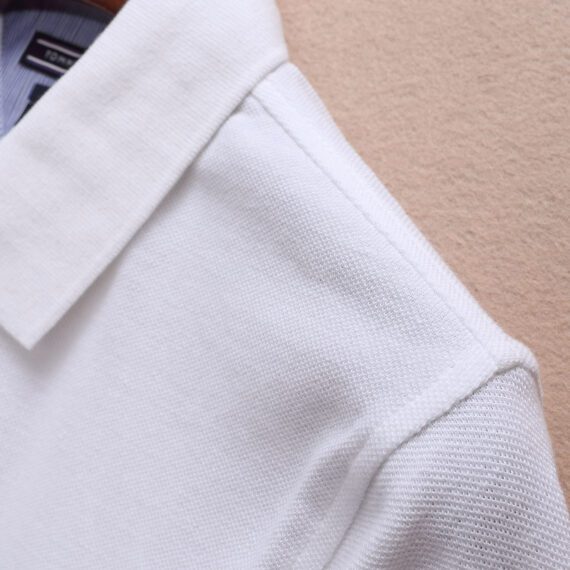 ⁦טומי הילפיגר-TOMMY POLO MEN'S TSHIRT - White⁩ – תמונה ⁦4⁩