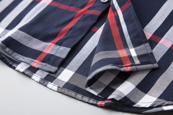 ⁦מעיל ברברי-BURBERRY BUTTON MEN - Black White & Red⁩ – תמונה ⁦7⁩
