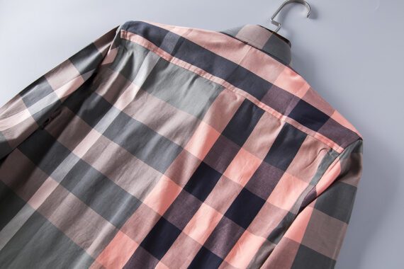 ⁦מעיל ברברי-BURBERRY BUTTON MEN - Dolphin Mix⁩ – תמונה ⁦4⁩