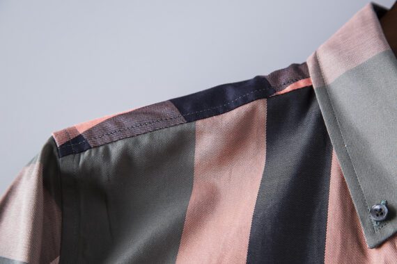 ⁦מעיל ברברי-BURBERRY BUTTON MEN - Dolphin Mix⁩ – תמונה ⁦9⁩