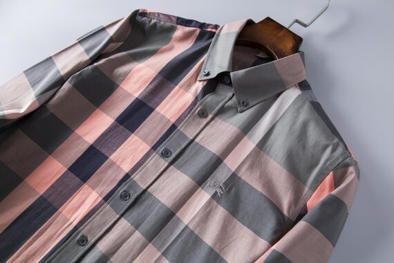 ⁦מעיל ברברי-BURBERRY BUTTON MEN - Dolphin Mix⁩ – תמונה ⁦3⁩