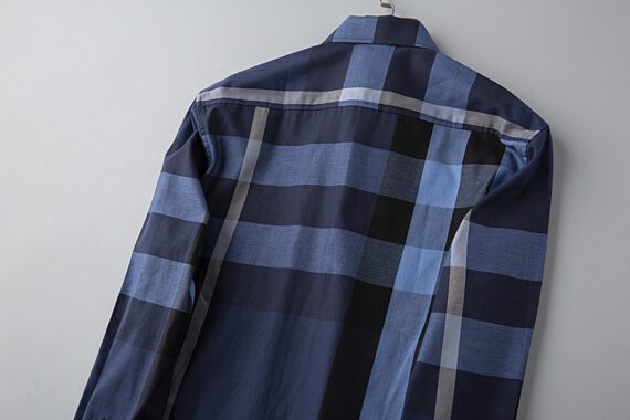⁦מעיל ברברי-BURBERRY BUTTON MEN - Navy Blue & Blue⁩ – תמונה ⁦4⁩