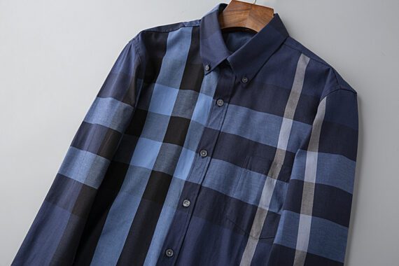 ⁦מעיל ברברי-BURBERRY BUTTON MEN - Navy Blue & Blue⁩ – תמונה ⁦3⁩