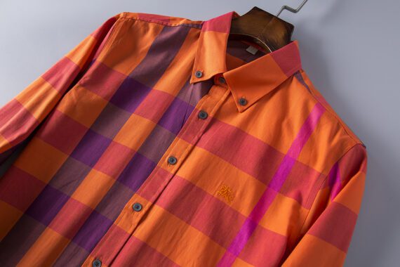 ⁦מעיל ברברי-BURBERRY BUTTON MEN - Pumpkin & Pompadour⁩ – תמונה ⁦3⁩