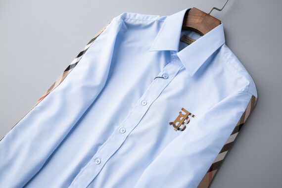 ⁦מעיל ברברי-BURBERRY BUTTON MEN - Tropical Blue⁩ – תמונה ⁦3⁩