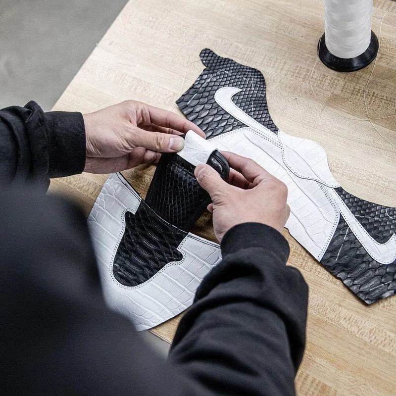 נעלי נייק-NIKE AIR MAX JORDAN HIGH -  Nero & Silver – תמונה 4