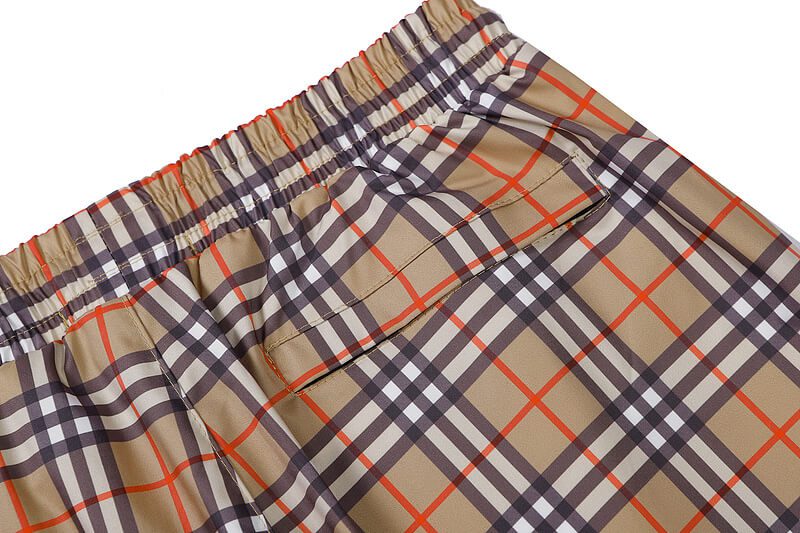 ברברי - BURBERRY SHORT PANT - Sandrift Black & Red – תמונה 4