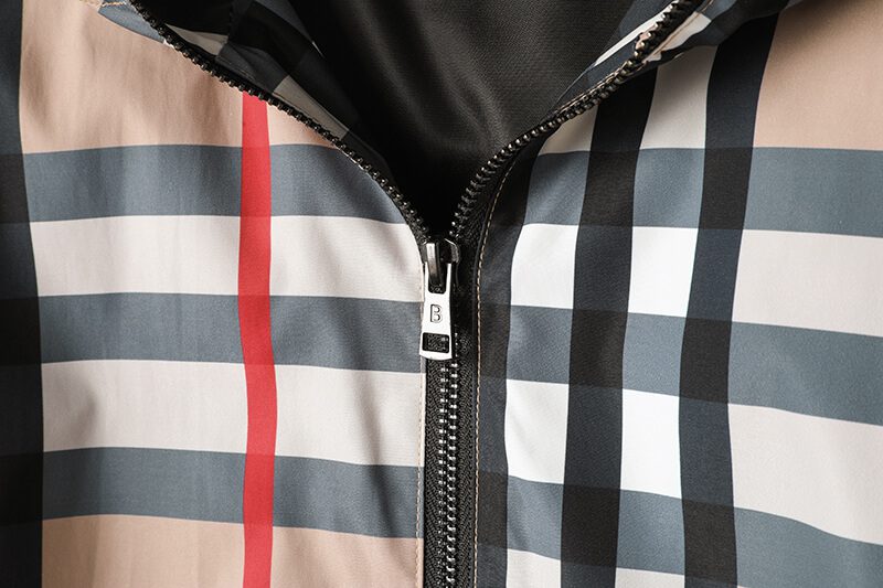 ברברי - BURBERRY JACKET- Grain Brown White & Black – תמונה 3